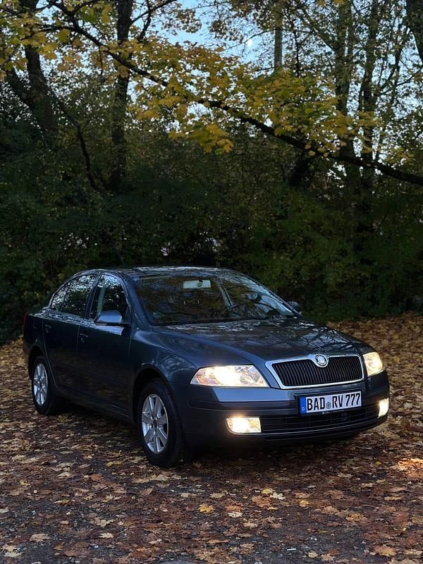 Grün Gebraucht 2005 Skoda Octavia Limousine | 2.000 € - Bild 1/4
