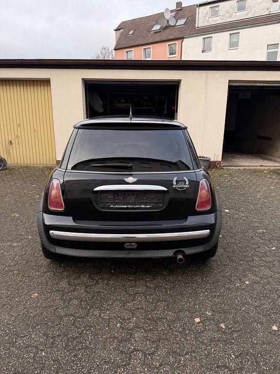 Gebraucht Mini ONE 90 PS (66 kW) 2003 Schwarz Kleinwagen