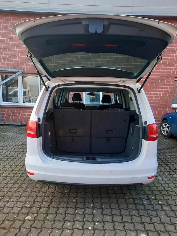 Gebraucht VW Sharan 170 PS (125 kW) 2012 Weiß Van / Kleinbus