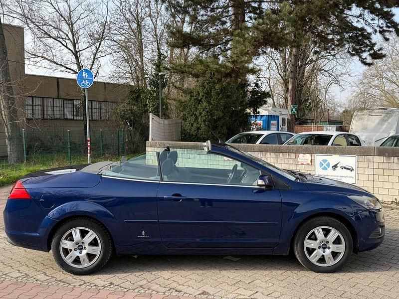 Gebraucht Ford Focus Cabriolet 136 PS (100 kW) 2010 Blau Cabrio