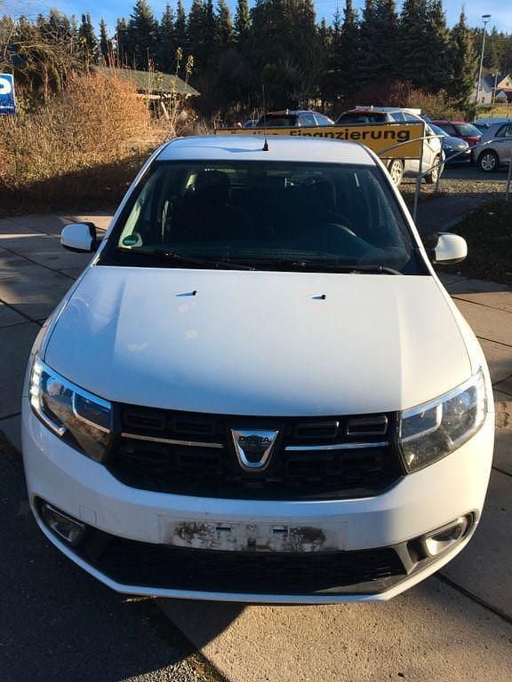 Gebraucht Dacia Sandero Comfort 73 PS (53 kW) 2018 Weiß Limousine