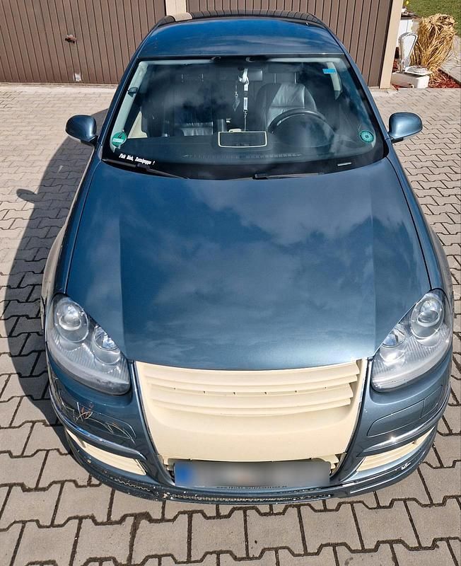 Gebraucht VW Jetta 150 PS (110 kW) 2006 Grün Limousine