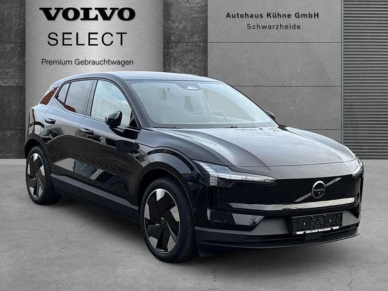 Schwarz Gebraucht 2025 Volvo EX30 Performance SUV | 39.900 € (Fairer Preis) - Bild 1/4