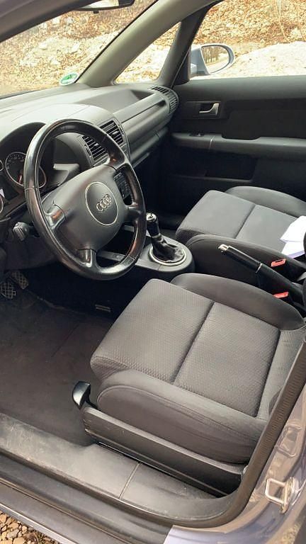 Gebraucht Audi A2 75 PS (55 kW) 2005 Grau Kleinwagen