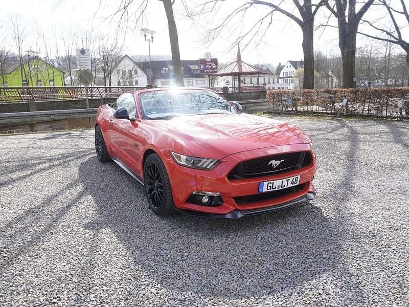 Gebraucht Ford Mustang GT 421 PS (309 kW) 2016 Rot Cabrio