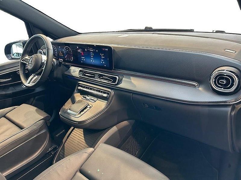 Gebraucht Mercedes V300 237 PS (174 kW) 2025 Sodalithblau met. Van / Kleinbus