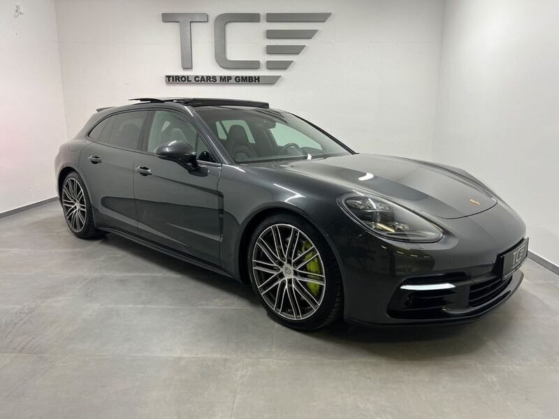 Grau Gebraucht 2019 Porsche Panamera Sport Turismo Limousine | 62.990 € (Superpreis) - Bild 1/4