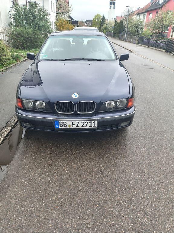 Gebraucht BMW 523 170 PS (125 kW) 2000 Blau Limousine