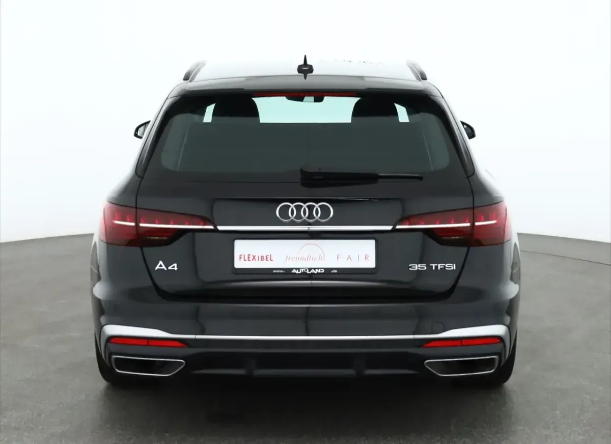 Gebraucht Audi A4 S-Line 150 PS (110 kW) 2022 Schwarz Kombi