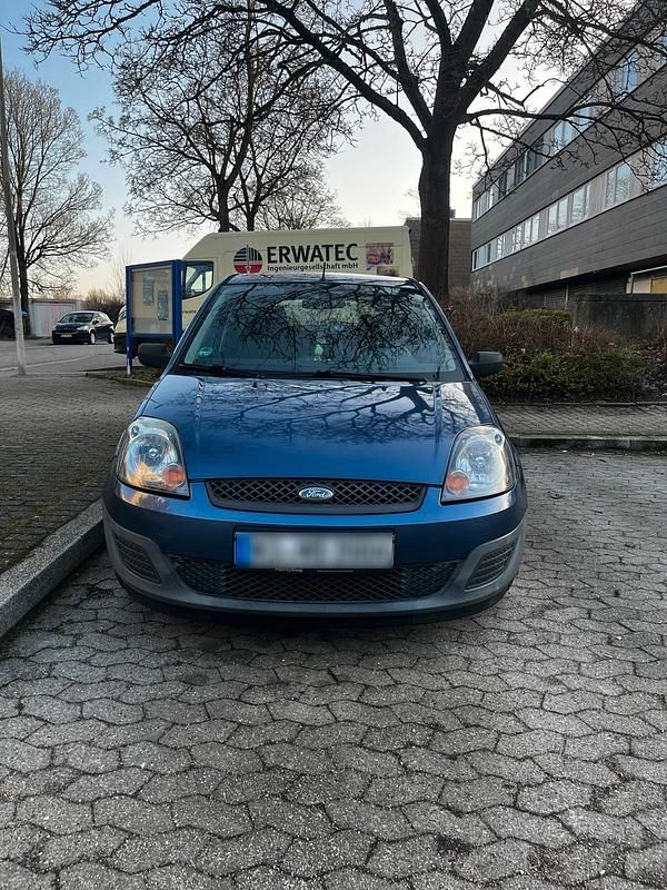 Gebraucht Ford Fiesta 59 PS (43 kW) 2006 Blau Kleinwagen