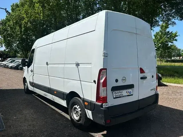 Używany Opel Movano 131 KM (96 kW) 2018 Biały Minivan