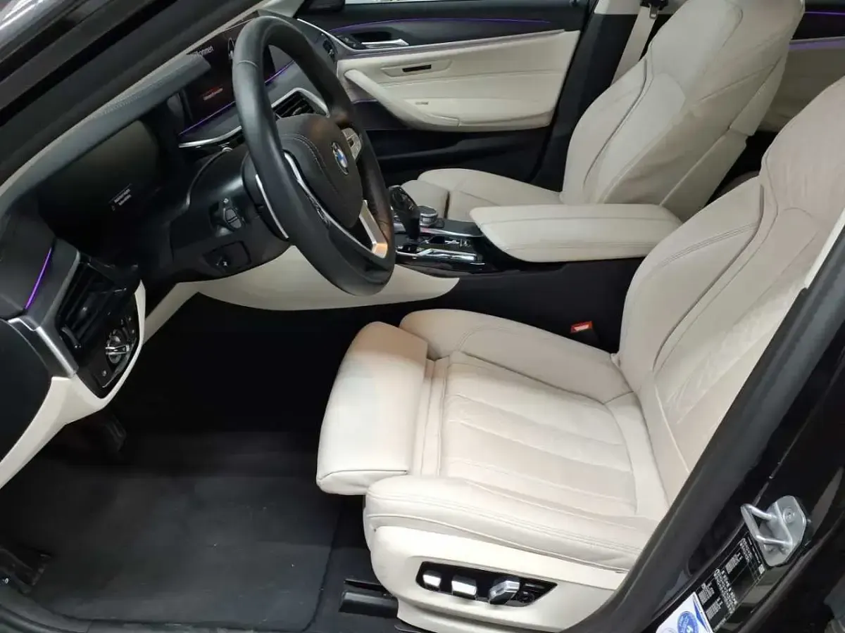 Gebraucht BMW 540 Luxury Line 333 PS (244 kW) 2021 Sophistograu brillanteffekt metallic Limousine