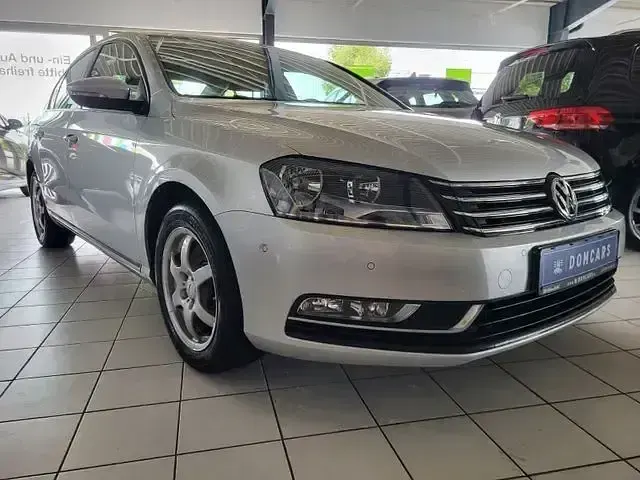 Gebraucht VW Passat 122 PS (89 kW) 2011 Silber Limousine