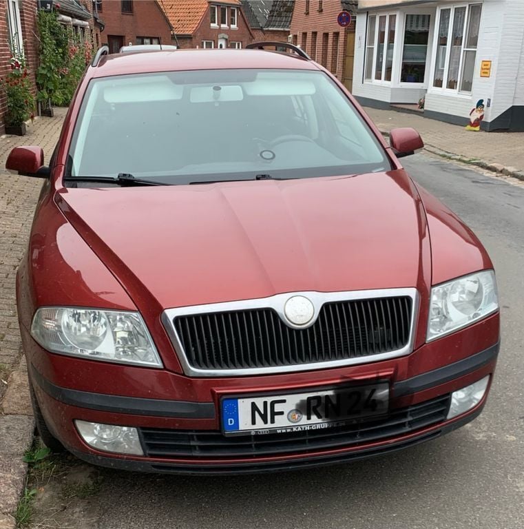 Rot Gebraucht 2007 Skoda Octavia Classic Kombi | 1.300 € (Fairer Preis) - Bild 1/4