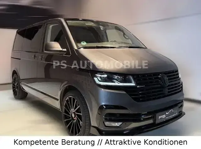 Gebraucht VW Multivan Edition 204 PS (150 kW) 2023 Grau Van / Kleinbus