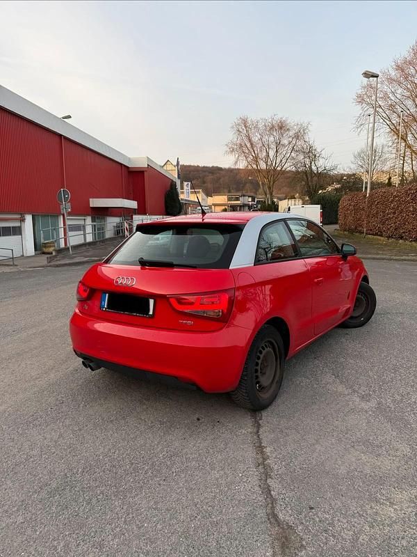 Gebraucht Audi A1 S-Line 122 PS (89 kW) 2010 Rot Kleinwagen