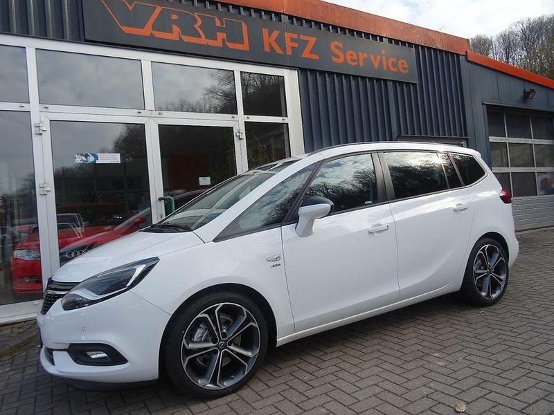 Gebraucht Opel Zafira Active 200 PS (147 kW) 2017 Weiß Van / Kleinbus