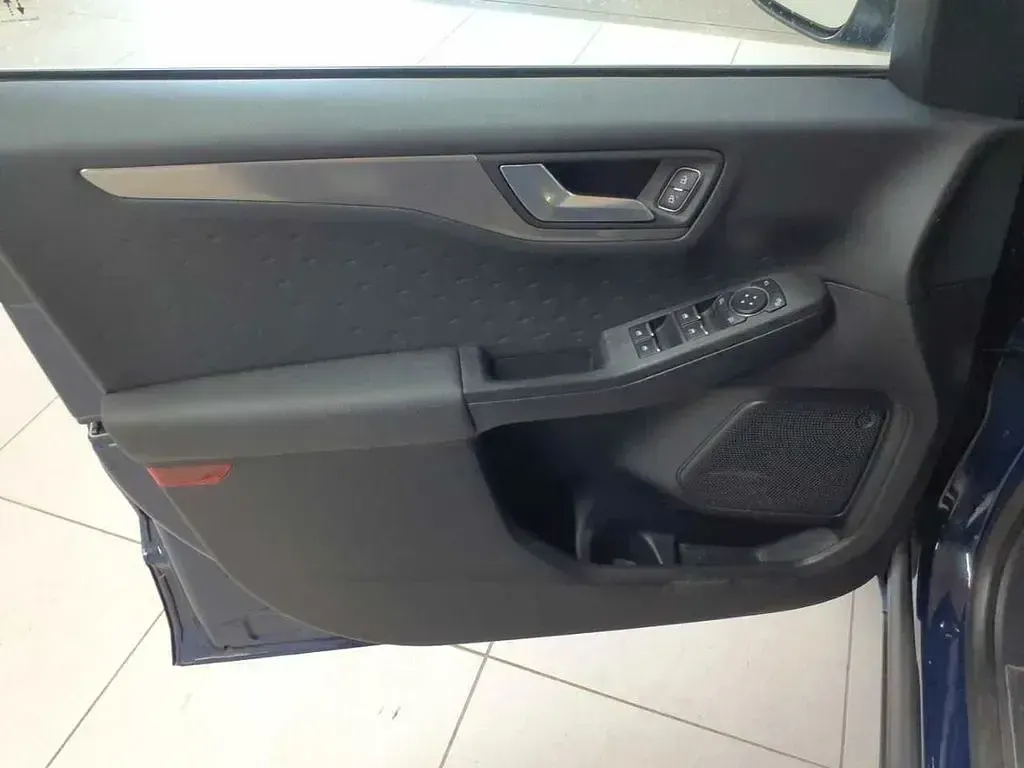 Usado Ford Kuga Titanium 190 CV (139 kW) 2020 Azul SUV