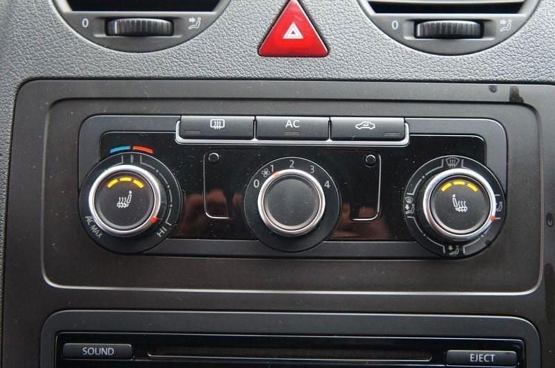 Gebraucht VW Caddy Maxi Trendline 102 PS (75 kW) 2011 Braun Van / Kleinbus