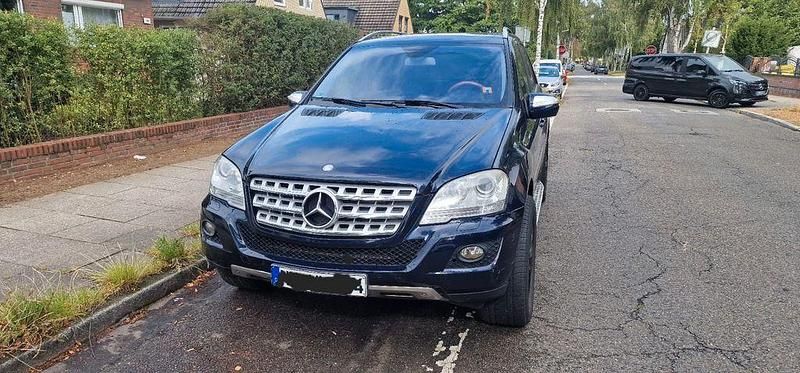 Blau Gebraucht 2008 Mercedes ML280 SUV | 8.200 € (Fairer Preis) - Bild 1/4