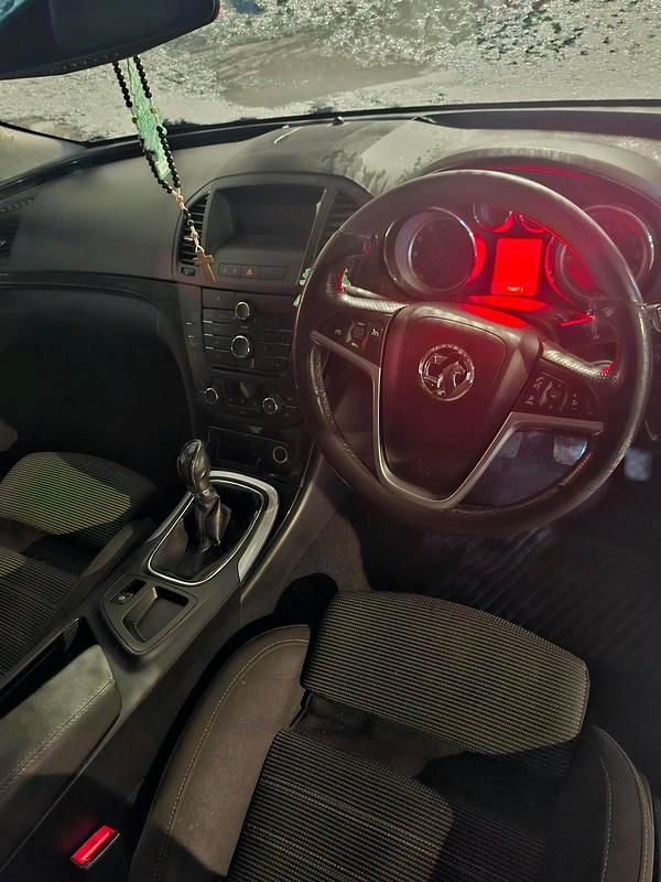 Gebraucht Opel Insignia 150 PS (110 kW) 2011 Limousine