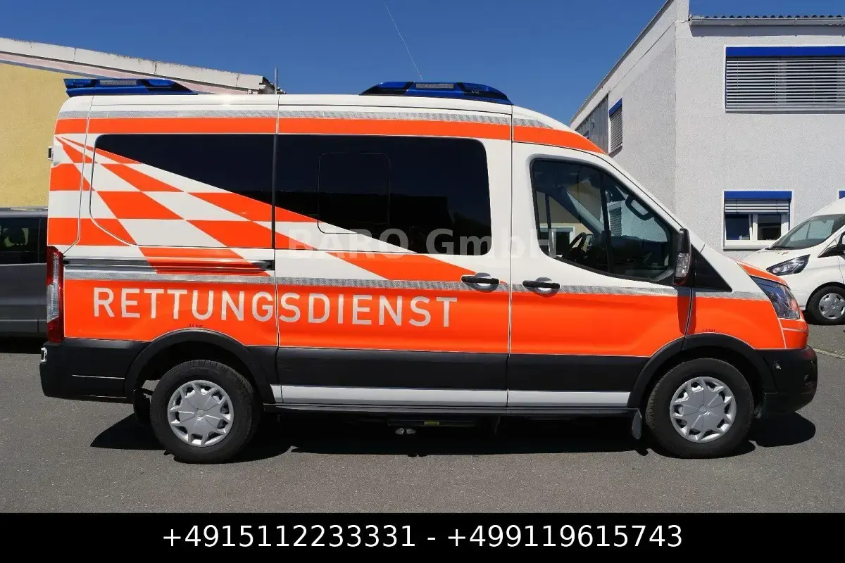 Gebraucht Ford Transit 131 PS (96 kW) 2022 Weiß Van / Kleinbus