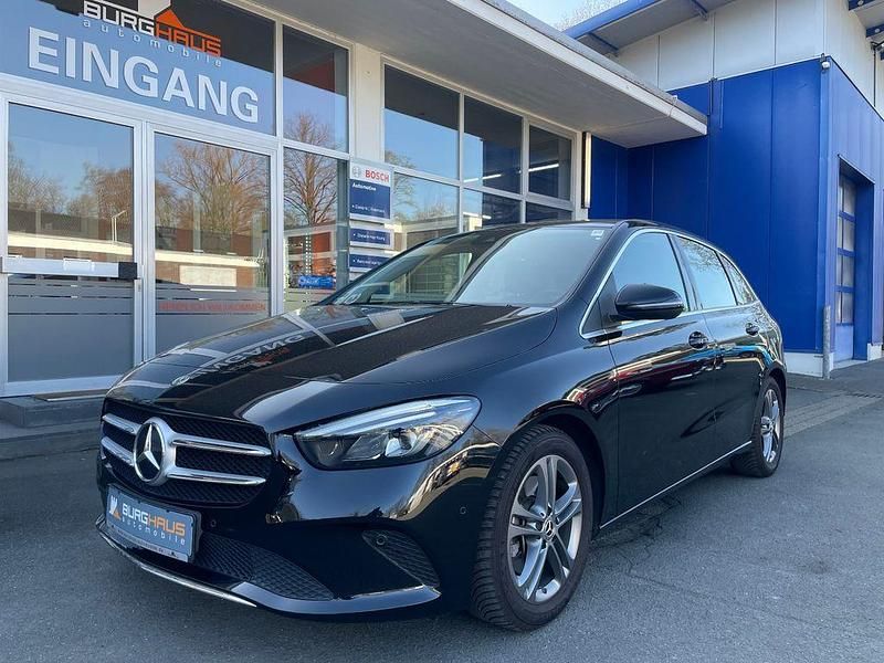 Gebraucht Mercedes B220 Progressive 190 PS (139 kW) 2019 Schwarz Van / Kleinbus