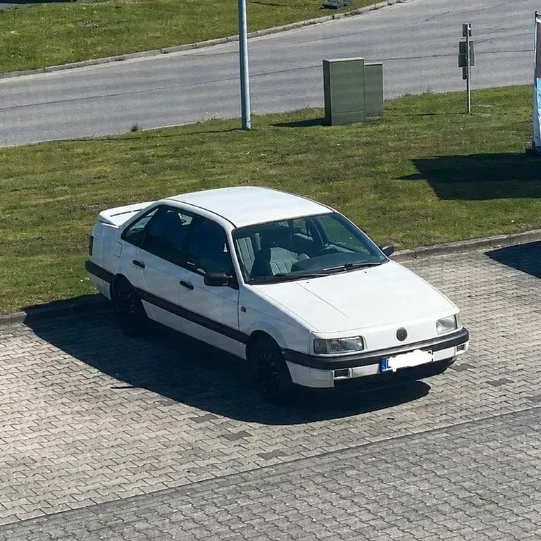 Gebraucht VW Passat 90 PS (66 kW) 1989 Weiß Limousine