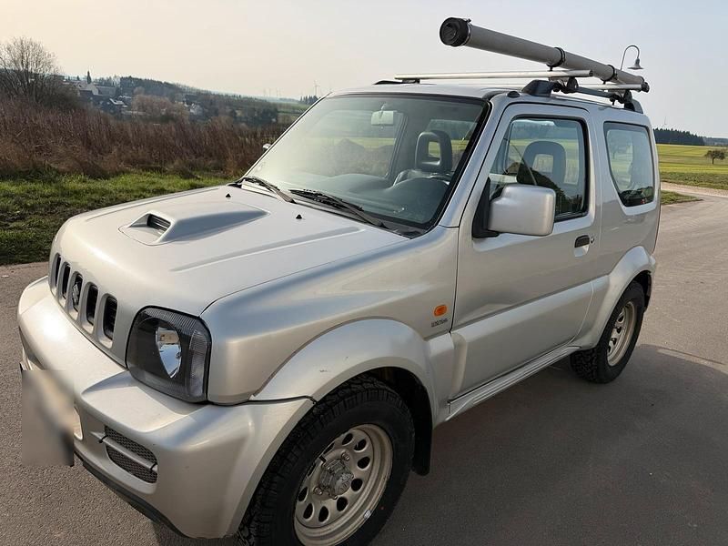Gebraucht Suzuki Jimny 86 PS (63 kW) 2009 Silber SUV