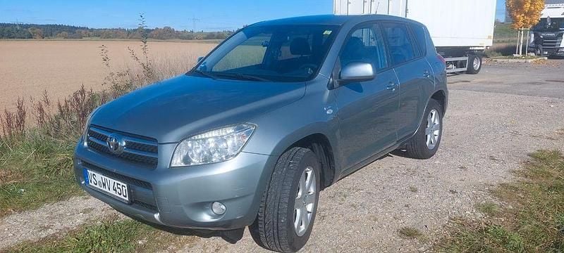 Grün Gebraucht 2008 Toyota RAV4 SUV | 6.500 € (Guter Preis) - Bild 1/4