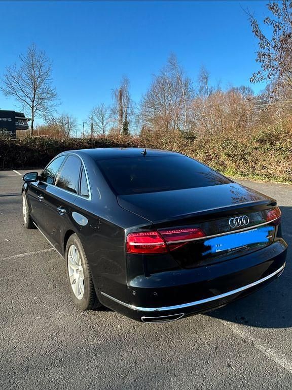 Gebraucht Audi A8 Ambiente 258 PS (189 kW) 2015 Schwarz Limousine