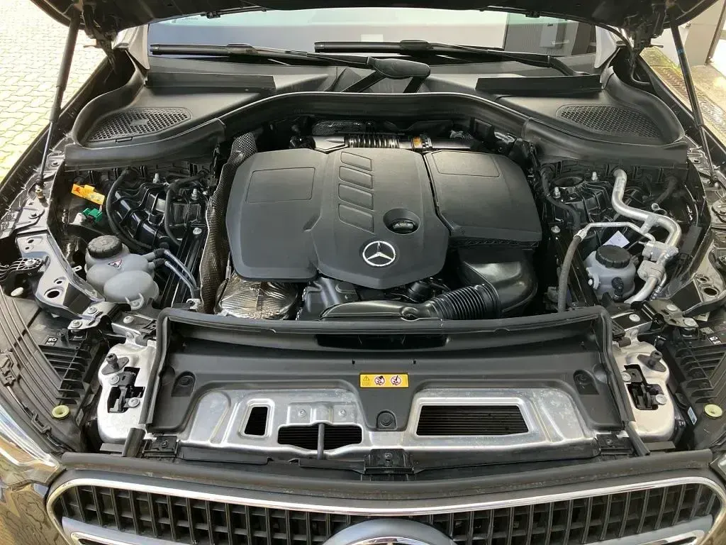 Gebraucht Mercedes GLC300de 197 PS (144 kW) 2023 Grau SUV