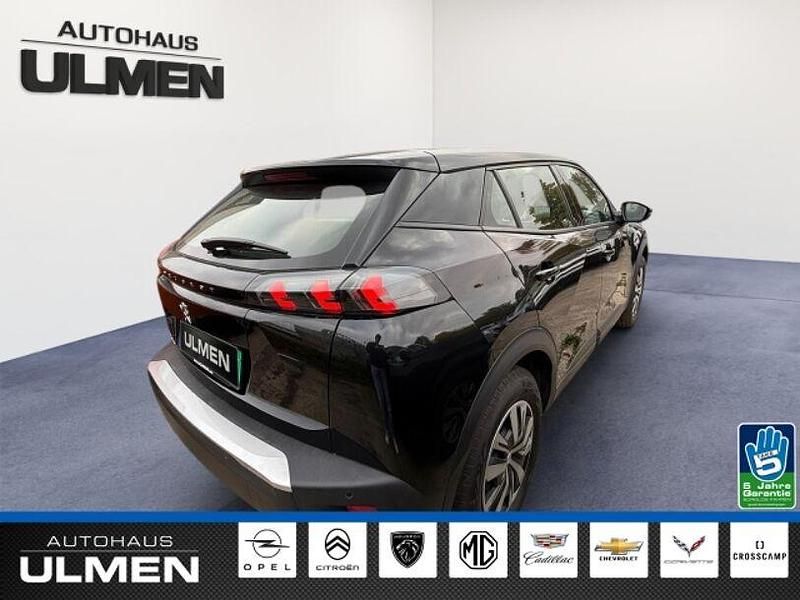 Gebraucht Peugeot e-2008 Active 100 kW (136 PS) 2023 Schwarz SUV