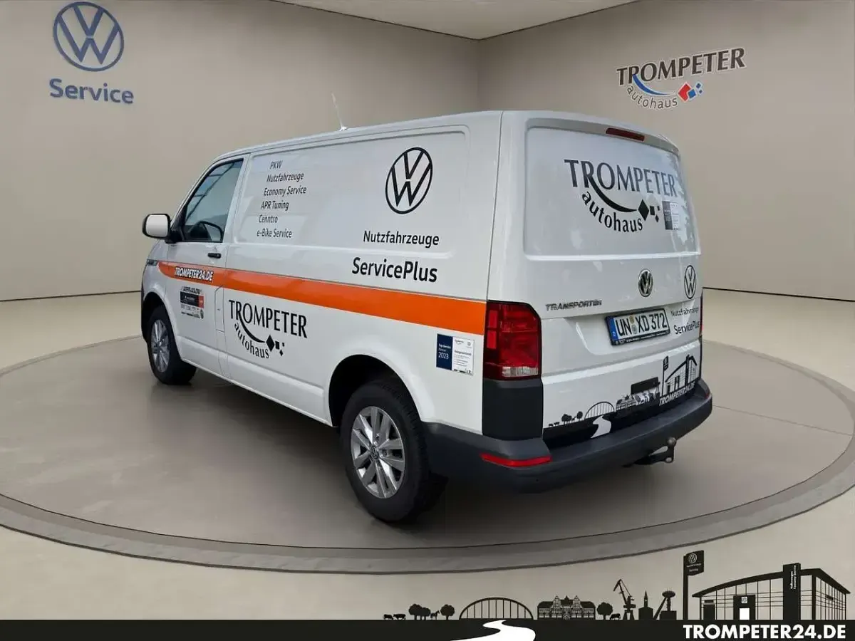 Gebraucht VW Transporter 110 PS (80 kW) 2024 Candyweiß Van