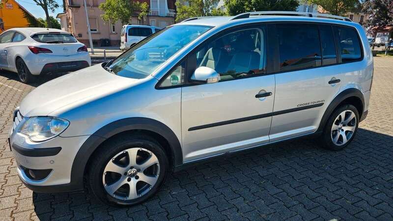 Reflexsilber Gebraucht 2007 VW Touran Cross Van / Kleinbus | 4.500 € (Fairer Preis) - Bild 1/4