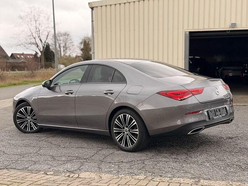 Gebraucht Mercedes CLA200 150 PS (110 kW) 2022 Grau Limousine