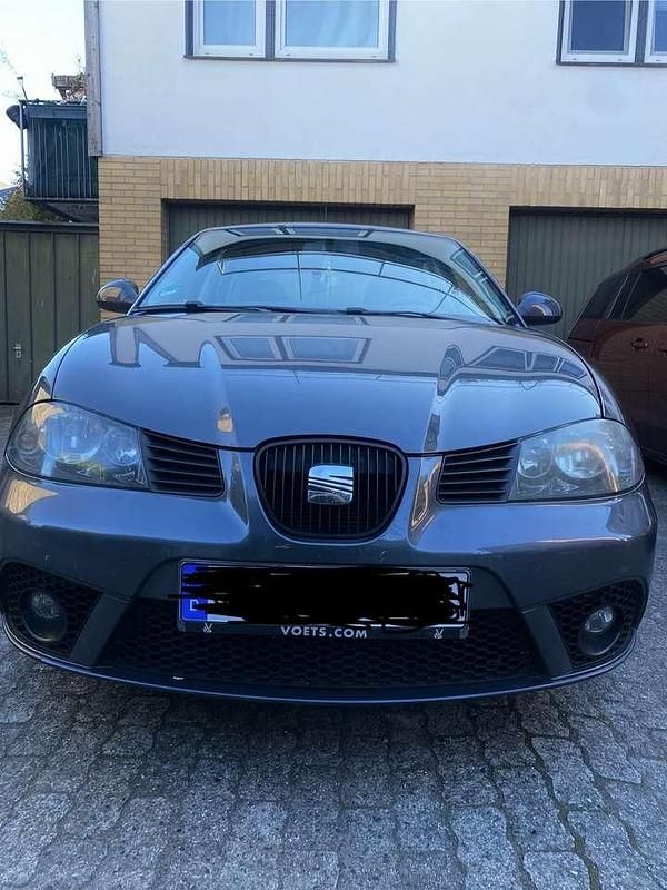 Schwarz Gebraucht 2006 Seat Ibiza Reference Limousine | 1.000 € (Guter Preis) - Bild 1/4