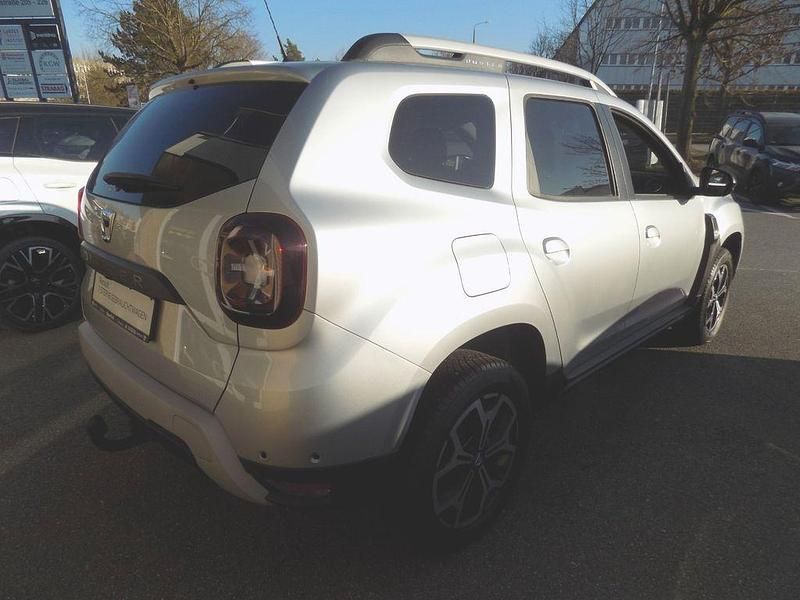Gebraucht Dacia Duster Celebration 131 PS (96 kW) 2021 Grau SUV