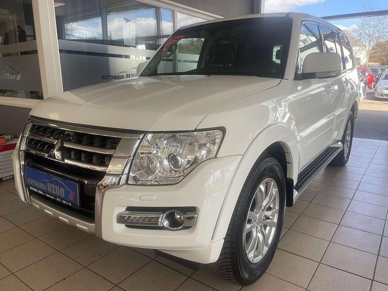 Gebraucht Mitsubishi Pajero Plus 200 PS (147 kW) 2015 Weiß SUV