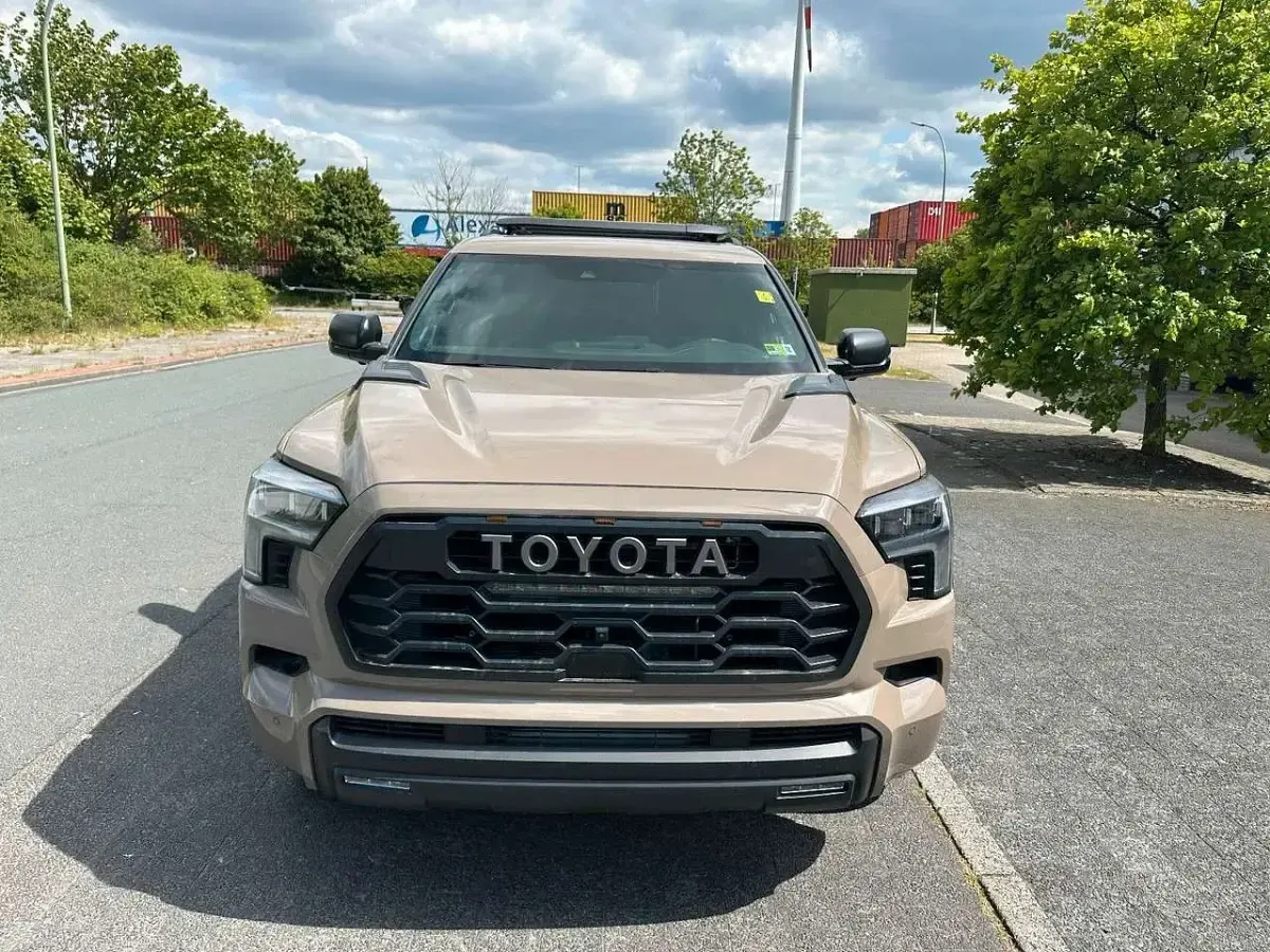 Neu Toyota Sequoia 436 PS (320 kW) 2026 Mudbath SUV