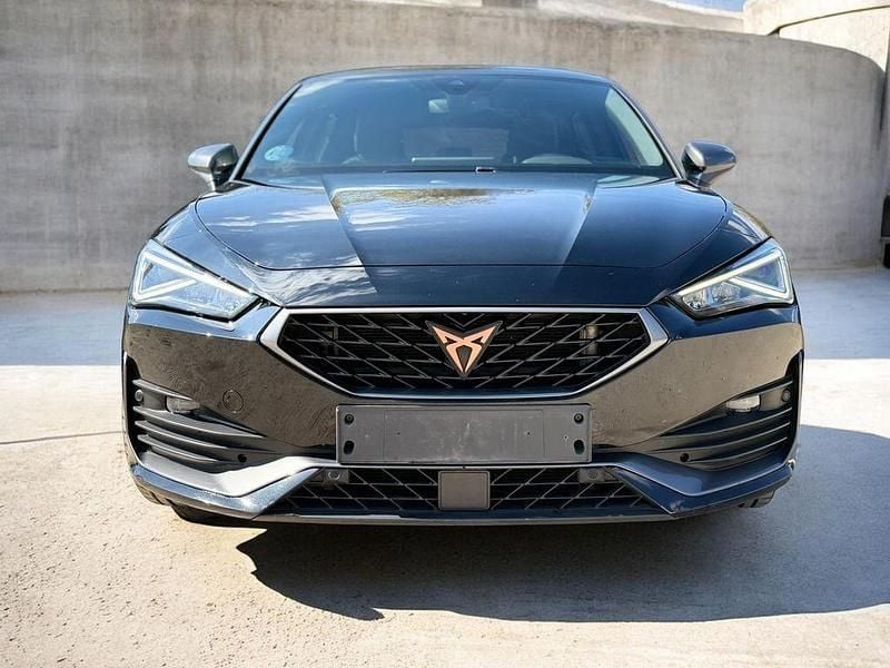 Second-hand Cupra Leon 150 CP (110 kW) 2023 Negru Berlinǎ