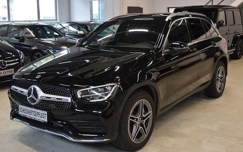 Schwarz Gebraucht 2021 Mercedes GLC220 AMG SUV | 33.800 € (Fairer Preis) - Bild 1/4