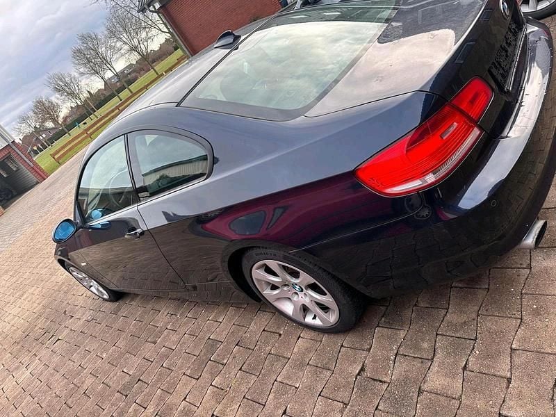 Gebraucht BMW 320 170 PS (125 kW) 2008 Blau Coupé