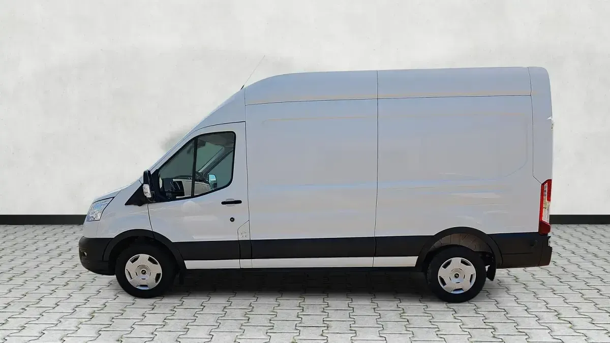 Gebraucht Ford Transit Trend 131 PS (96 kW) 2024 Frostweiß Limousine