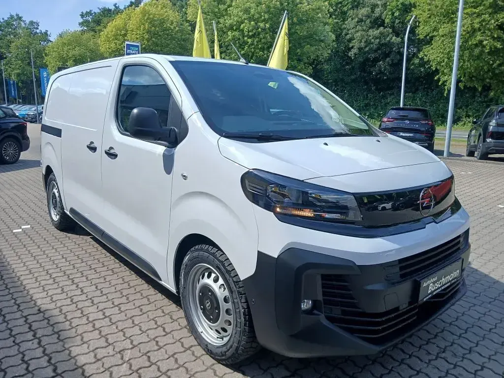 Neu Opel Vivaro-e Combi S 120 PS (88 kW) 2026 Weiß Van / Kleinbus
