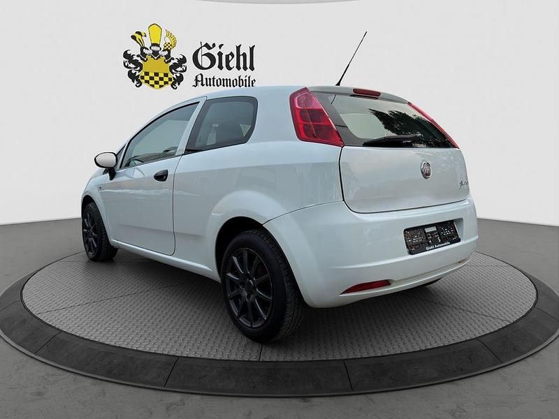 Gebraucht Fiat Grande Punto 69 PS (50 kW) 2011 Weiß Kleinwagen