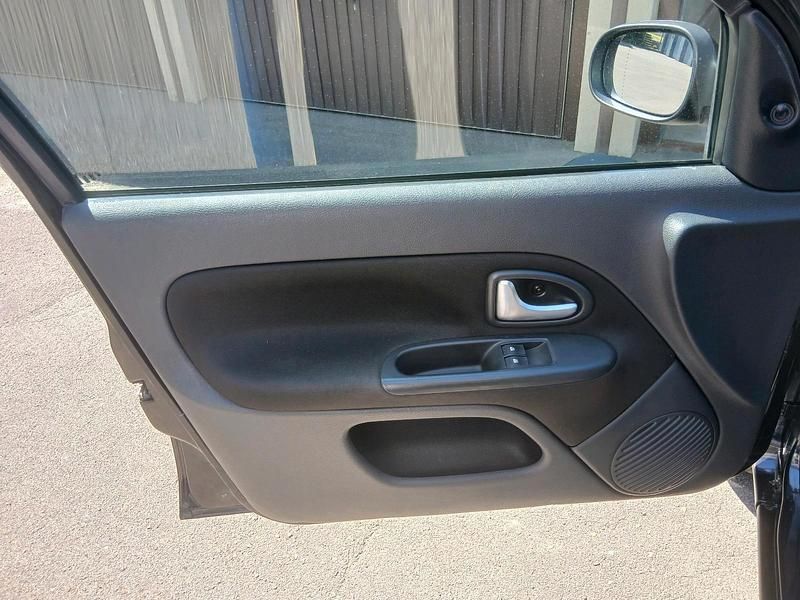 Gebraucht Renault Clio II 75 PS (55 kW) 2008 Schwarz Kleinwagen