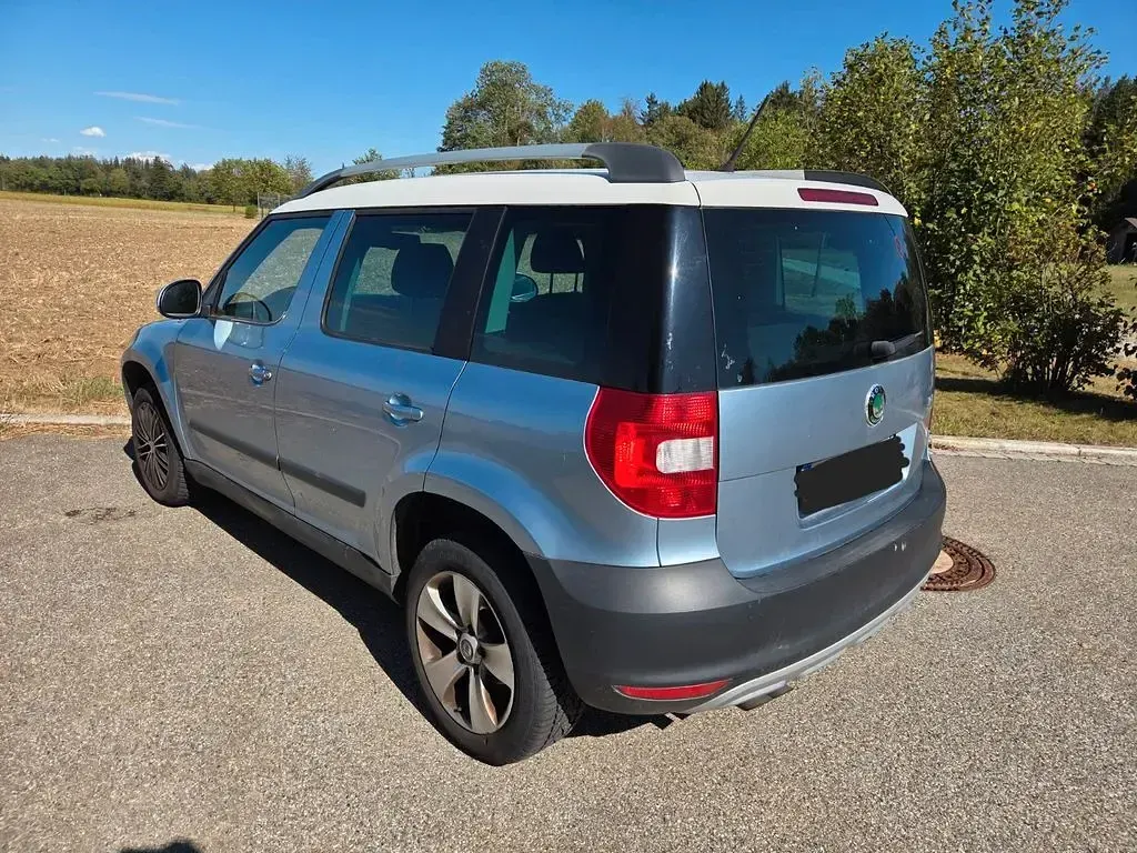 Gebraucht Skoda Yeti GreenLine 105 PS (77 kW) 2013 Blau SUV