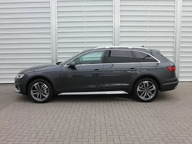 Gebraucht Audi A4 Sport 286 PS (210 kW) 2022 Grau Limousine