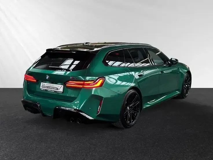 Gebraucht BMW M5 M Sport 727 PS (534 kW) 2025 Isle of man grün metallic Kombi